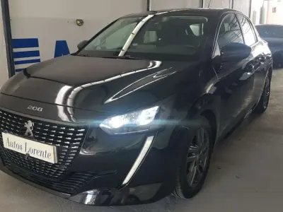 Usado Peugeot 208 Style 102 CV (75 kW) 2021 Negro Utilitario