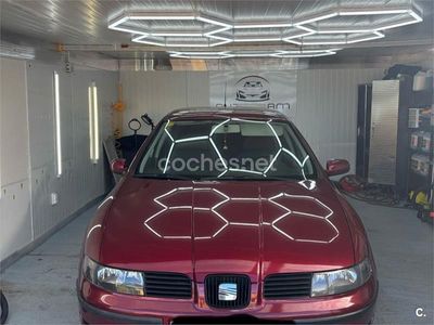Granate Usado 2000 Seat Leon Stella Berlina | 3800 € (Caro)