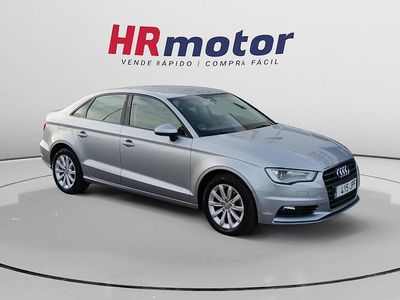 Begagnad Audi A3 Attraction 110 HK (80 kW) 2016 Svart Sedan