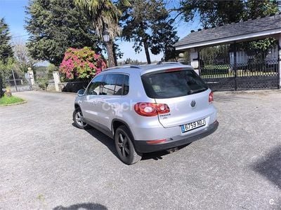 Usado VW Tiguan 140 CV (102 kW) 2010 Gris / plata SUV