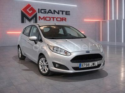 Gris / plata Usado 2017 Ford Fiesta Trend Utilitario | 7950 € (Precio justo)