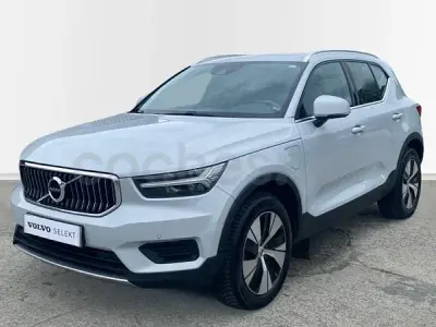 Usado Volvo XC40 Inscription 211 CV (155 kW) 2022 Gris / plata SUV