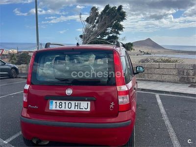 Usado Fiat Panda Active 69 CV (50 kW) 2012 Rojo Utilitario