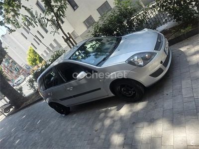 Usado Ford Fiesta Ambiente 68 CV (50 kW) 2008 Gris / plata Utilitario