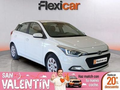 Usado Hyundai i20 84 CV (61 kW) 2016 Blanco Berlina