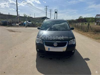 Usado VW Touran Highline 140 CV (102 kW) 2008 Negro Monovolumen