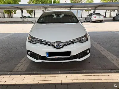 Usado Toyota Auris Hybrid
