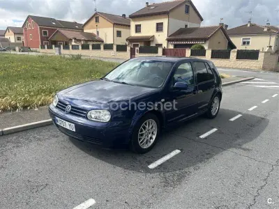 Usado VW Golf IV Highline 115 CV (84 kW) 2000 Azul Berlina