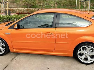 Usado Ford Focus ST 225 CV (165 kW) 2007 Naranja Berlina