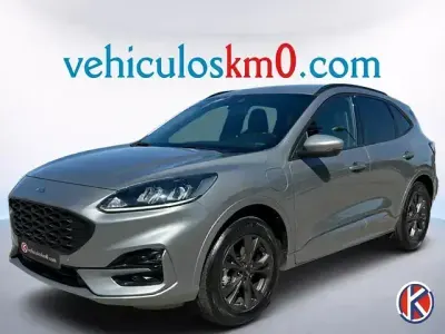 Usado Ford Kuga ST-Line 190 CV (139 kW) 2022 Gris / plata SUV