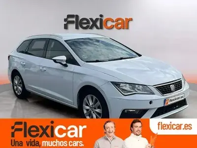 Usado Seat Leon Style 115 CV (84 kW) 2019 Blanco