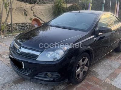 Usado Opel Astra Cabriolet Enjoy 105 CV (77 kW) 2007 Negro Descapotable