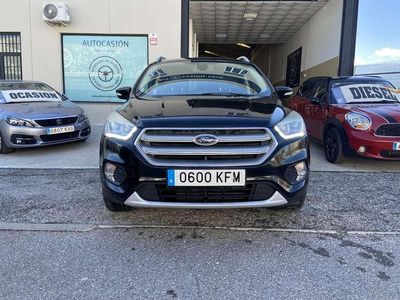 Negro Usado 2017 Ford Kuga Titanium SUV | 15.800 € (Caro)