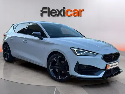 Usado Cupra Leon 150 CV (110 kW) 2023 Blanco Berlina