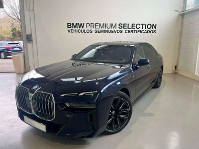 BMW i7