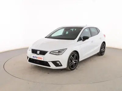 Usado Seat Ibiza FR 150 CV (110 kW) 2021 Blanco Utilitario