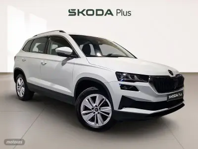 Usado Skoda Karoq Selection 150 CV (110 kW) 2025 Blanco SUV