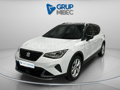 Usado Seat Arona FR 115 CV (84 kW) 2024 Blanco SUV