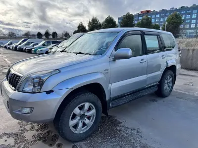 Usado Toyota Land Cruiser 166 CV (122 kW) 2008 Gris SUV