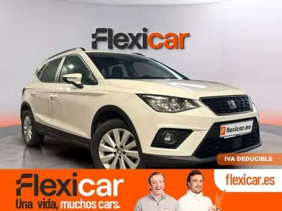 Usado Seat Arona Reference 95 CV (69 kW) 2019 Blanco SUV