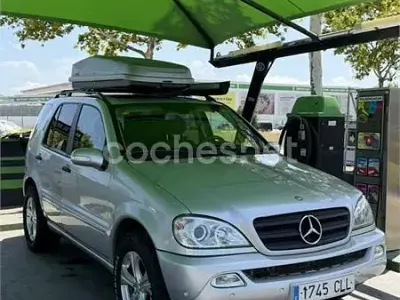 Usado Mercedes ML270 163 CV (119 kW) 2002 Gris / plata SUV