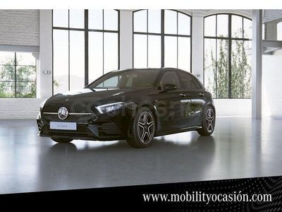 Usado Mercedes A180 AMG line 116 CV (85 kW) 2022 Nachtschwarz  unilack Berlina