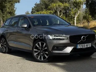 Usado Volvo V60 CC 190 CV (139 kW) 2019 Gris / plata Familiar