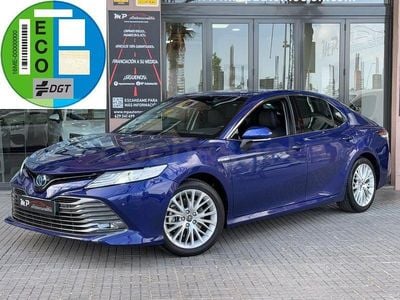 Käytetty Toyota Camry Luxury 218 HP (160 kW) 2020 Sininen Sedan