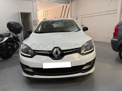 Usado Renault Mégane GrandTour LIMITED 95 CV (69 kW) 2014 Blanco Familiar