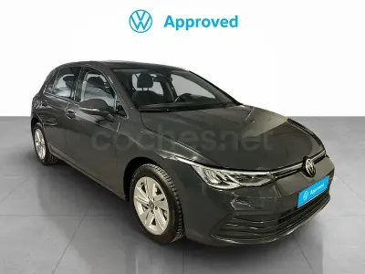 Usado VW Golf VIII 115 CV (84 kW) 2022 Gris / plata Berlina