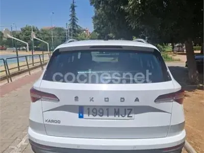 Usado Skoda Karoq Ambition 115 CV (84 kW) 2023 Blanco SUV