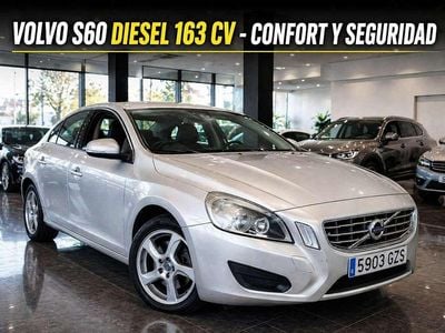 Käytetty Volvo S60 Momentum 163 HP (119 kW) 2010 Hopea Sedan