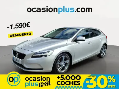 Usado Volvo V40 Momentum 120 CV (88 kW) 2018 Gris Berlina