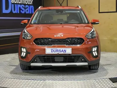 Usado Kia Niro 141 HP (103 kW) 2021 Laranja SUV
