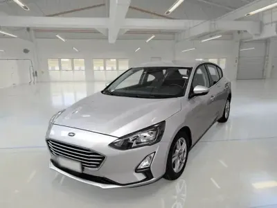 Usado Ford Focus Active 125 CV (91 kW) 2022 Gris Berlina