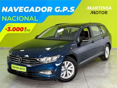 Usado VW Passat Business 122 CV (89 kW) 2021 Azul Familiar