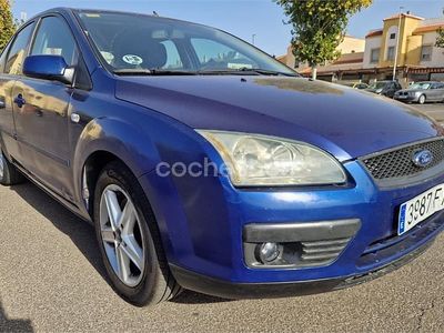 Usado Ford Focus Trend 115 CV (84 kW) 2007 Azul Berlina