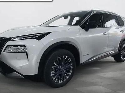 Lunar white Usado 2025 Nissan X-Trail Tekna SUV | 43.500 € (Caro)