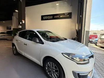 Occasion Renault Mégane Intens 115 PK (84 kW) 2014 Wit Sedan