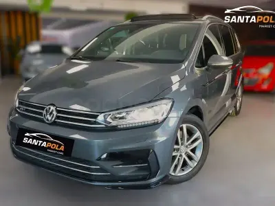 Usado VW Touran Sportline 115 CV (84 kW) 2018 Gris / plata Monovolumen