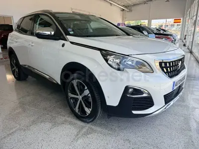 Usado Peugeot 3008 Allure 130 CV (95 kW) 2017 Blanco SUV