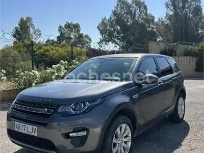 Usado Land Rover Discovery Sport HSE 150 CV (110 kW) 2016 Gris / plata SUV