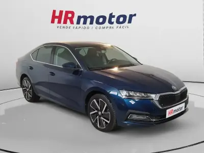 Usado Skoda Octavia Style 204 CV (150 kW) 2022 Azul Berlina