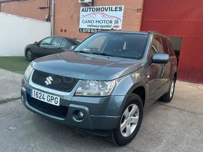 Usado Suzuki Grand Vitara 129 CV (94 kW) 2009 Gris / plata SUV