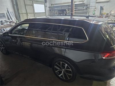 Usado VW Passat Advance 150 CV (110 kW) 2018 Negro Familiar