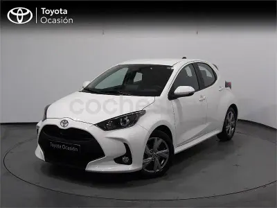 Usado Toyota Yaris Hybrid Active 116 CV (85 kW) 2025 Blanco Berlina