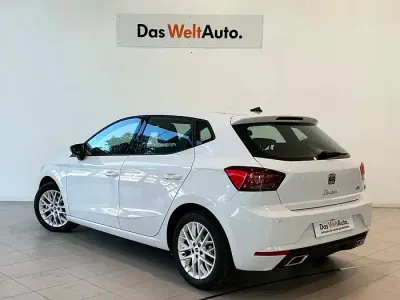 Usado Seat Ibiza FR 115 CV (84 kW) 2025 Blanco Utilitario