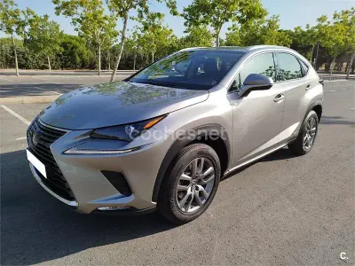 Usado Lexus NX300h Executive Line 197 CV (144 kW) 2021 Gris / plata SUV