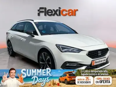 Usado Seat Leon FR 150 CV (110 kW) 2021 Blanco Familiar