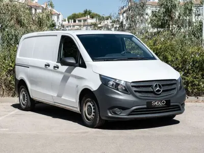 Usado Mercedes Vito 102 CV (75 kW) 2021 Blanco Van